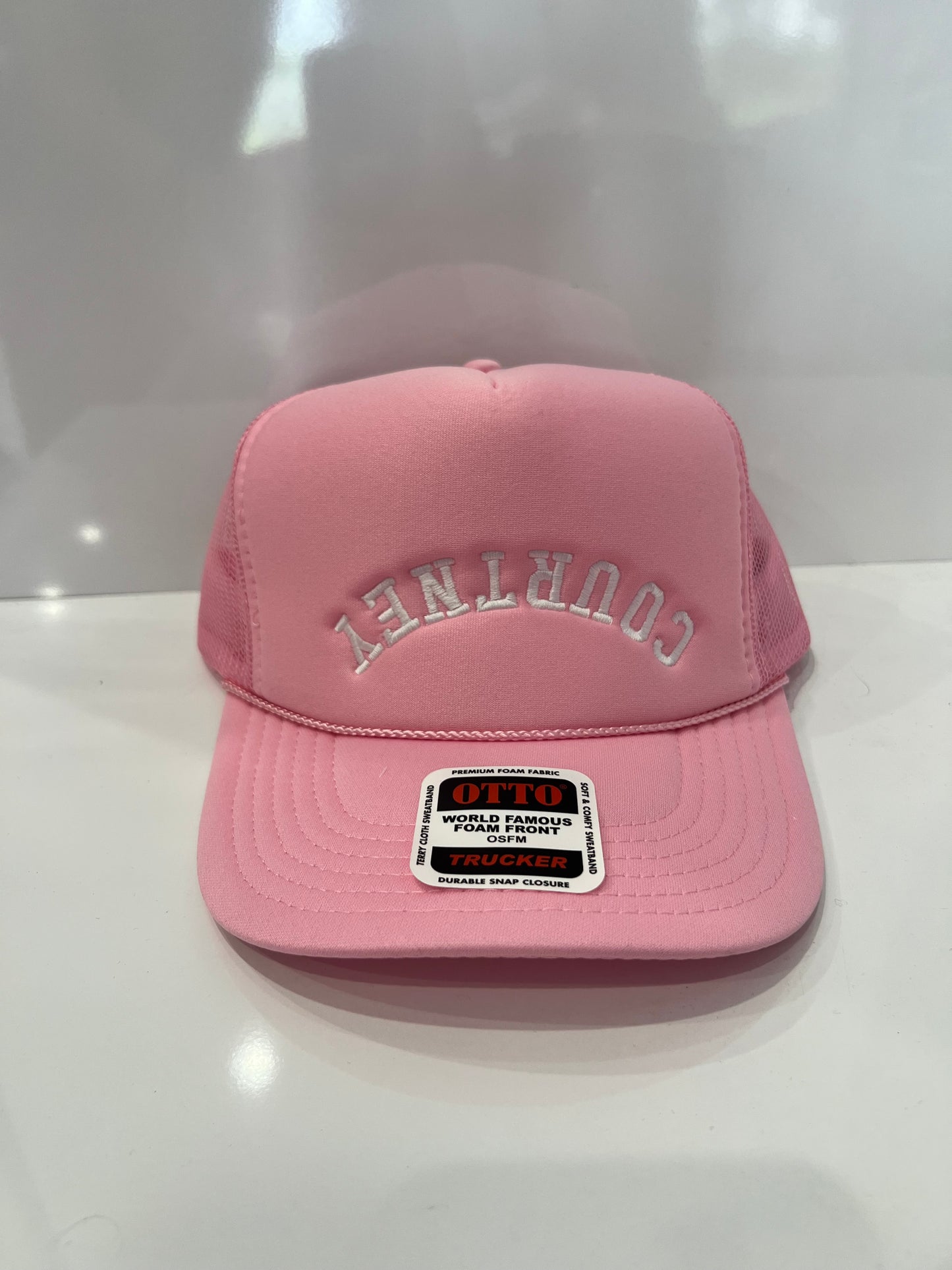 COURTNEY Trucker Hat - Pink